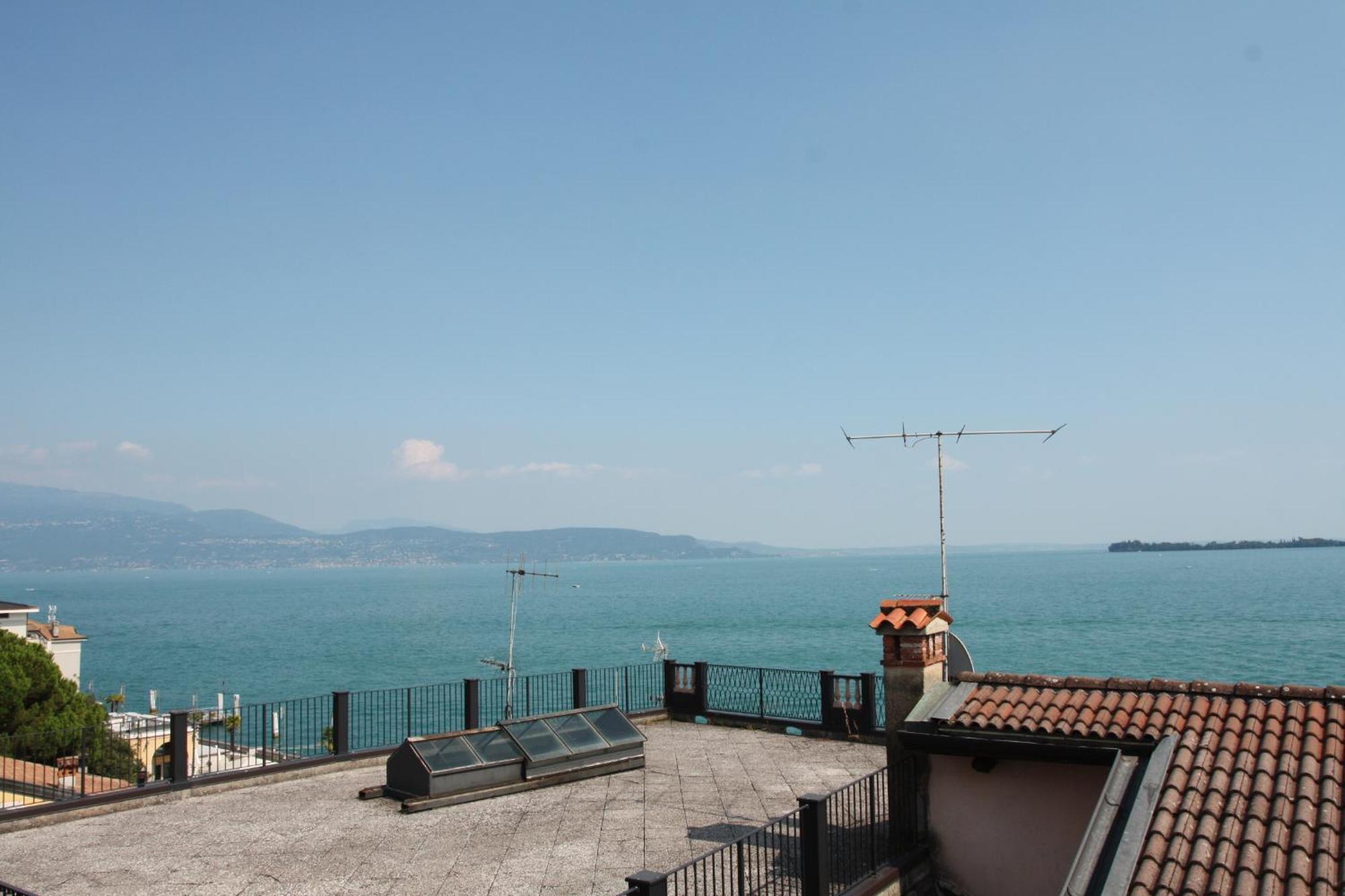 Atelier Hotel Gardone Riviera Exterior foto